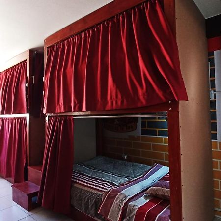 Casa Sucre Hostel アヤクーチョ エクステリア 写真